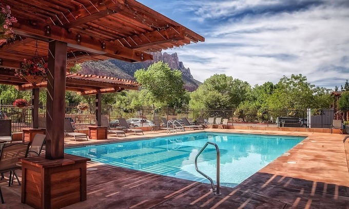 Zion National Park South Entrance Hotel | Vacation Day Is Always A Great Idea, with Outdoor Pool, Near Sorella Gallery