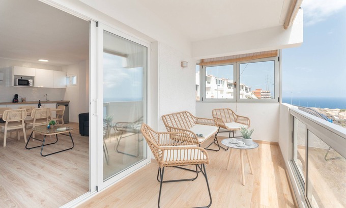 Tabaiba Apartment | Vacation 'La Bahia' with breathtaking mountain and sea views from the terrace