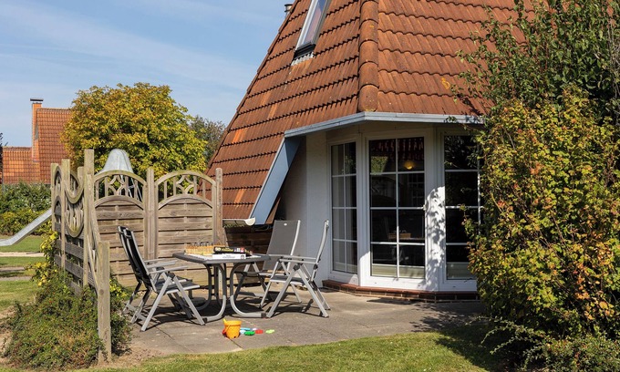 Dorumer Neufeld House | Vacation home Tegeler Rinne 6. close to the beach and cozy
