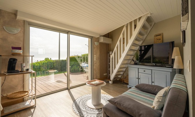 Saint-Palais-sur-Mer House | Vacation Home "Grande Côte" with Sea View, Private Terrace & Wi-Fi