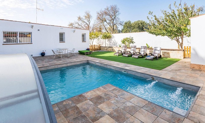 Los Franceses-la Vega House | Vacation home in quiet residential area near Cadiz.
