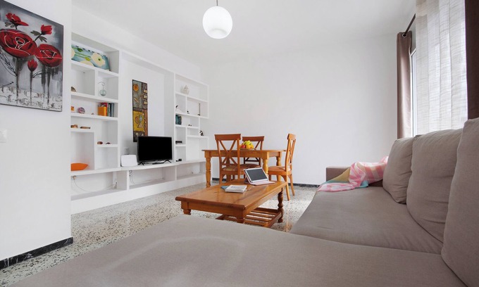 Puerto del Rosario House | Vacation Home 'Mela' with Balcony and Wi-Fi