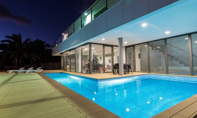Estrela da Calheta House | Vacation Home "Atlantic Luxury Veranda" with Sea View, Private Pool & Wi-Fi