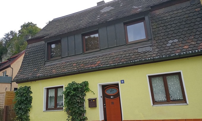 Goessweinstein House | Vacation home at the monastery garden. (127 qm)Gößweinstein with garden and balcony, parking lot