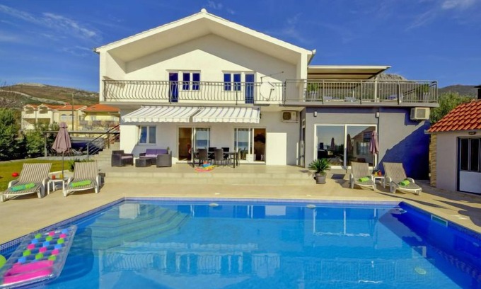 Kastel Stari House | Vacation home Aurora by Interhome