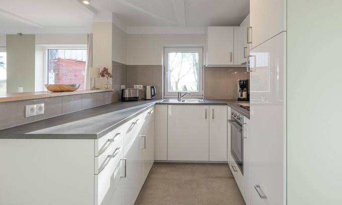 Cecilienkoog House | Vacation home Beltringharde in Reußenköge for up to 4 people