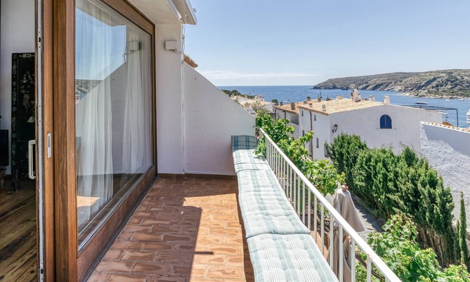 Cadaques House | Vacation Home 'Designer House with Panoramic Views' with Sea View, Wi-Fi and Air Conditioning