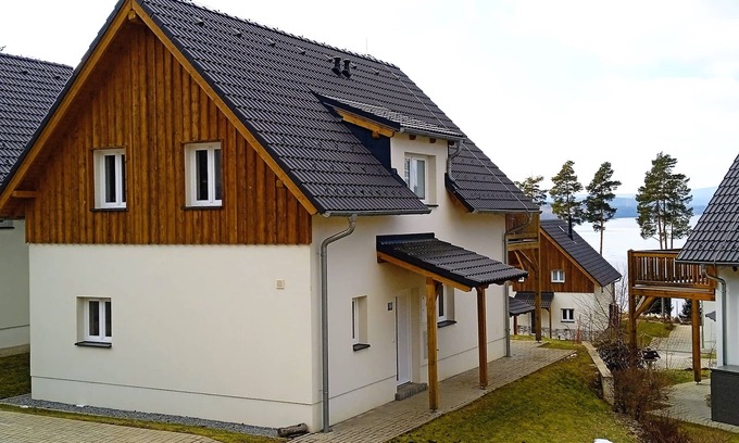 Lojzova Paseka House | Vacation home directly at the Lipno reservoir