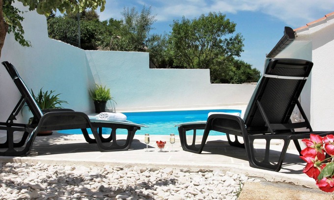 Nerezise House | Vacation home Edo by Interhome