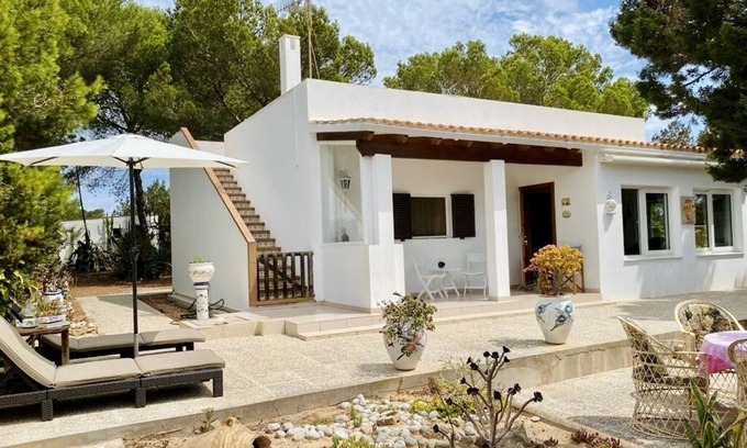 Formentera House | Vacation home with sea views and large plot directly on Playa Migjorn