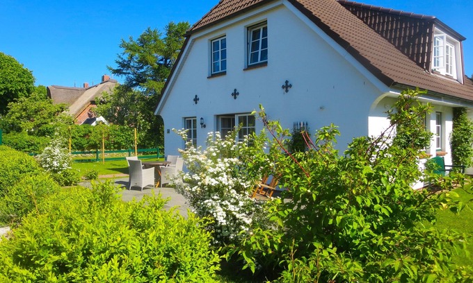 Oldsum House | Vacation home for 3 guests with 153m² in Oldsum (143792)