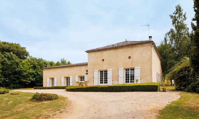 Castillon - Pujols Intercommunalite House | Vacation Home "Le Domaine De Vert-Bois" with 2 Private Terraces & Wi-Fi
