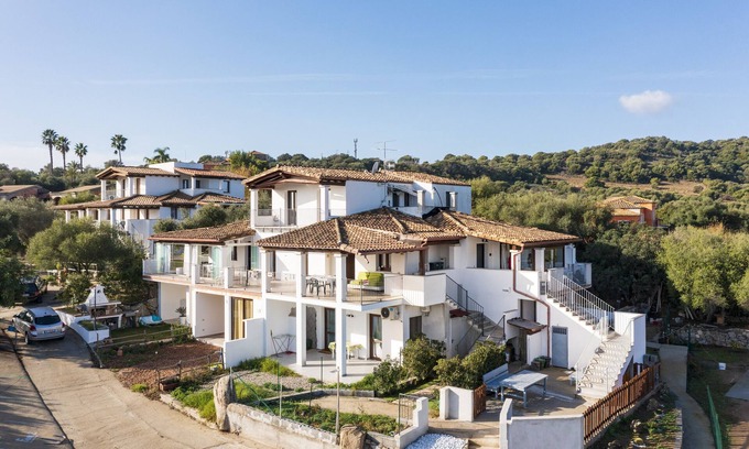 Torre di Bari House | Vacation Home "Giorgio Holiday" with Sea View, 2 Private Terraces & Wi-Fi