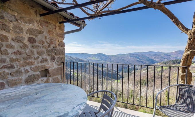 Gluiras House | Vacation Home "Gte De Chapelèche Les Glycines" with Private Terrace, Balcony & Wi-Fi