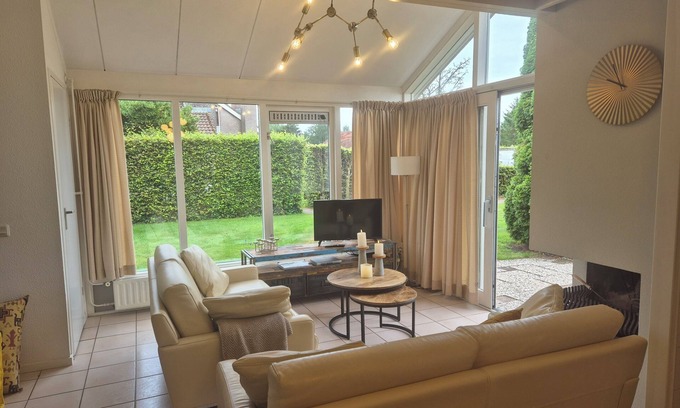 Zwiggelte House | Vacation Home 'Het Kleine Verschil in het Hart van Drenthe.'