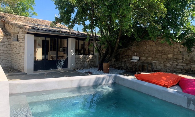 Carpentras House | Vacation home in Provence with swimming pool, at the foot of Mont Ventoux
