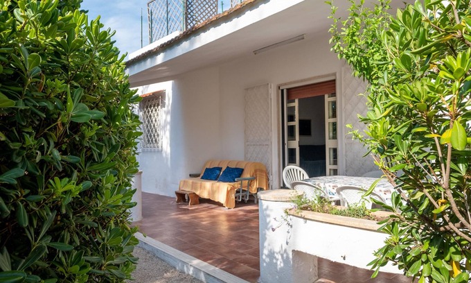 Punta Prosciutto House | Vacation Home 'Villa Susy' near Sea with Private Garden & Wi-Fi