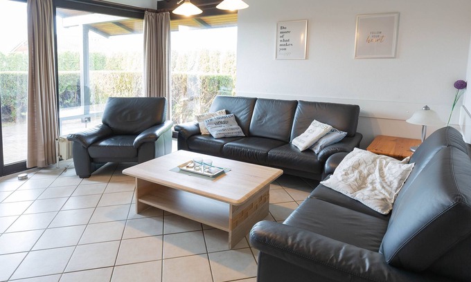 Butjadingen House | Vacation home J7
