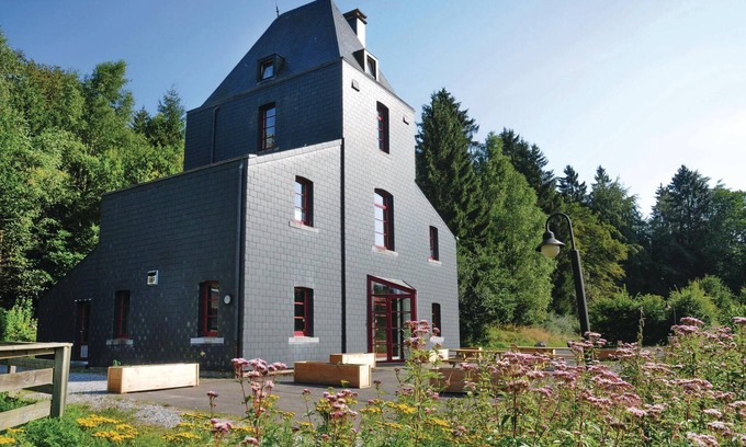 Nassogne House | Vacation home Jachtpaviljoen is located in the forest of Nassogne and in the heart of the Ardennes.