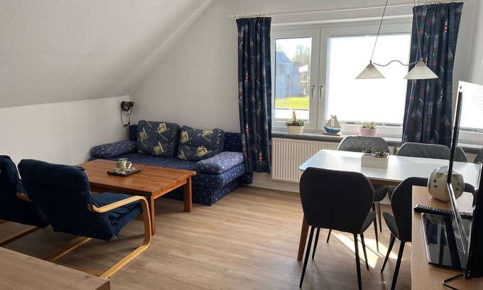 Esens Apartment | Vacation home Janßen - Upper floor apartment - Holiday home Janßen