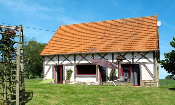 Isigny-le-Buat House | Vacation home Le Pressoir (CHD400) in Chalandrey - 4 persons, 2 bedrooms