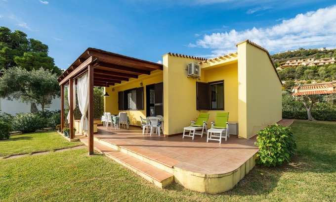 Costa Rei House | Vacation Home "Luisella" with Private Terrace & Private Garden