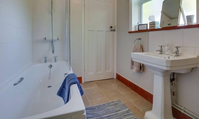 Abbess Roding House | Vacation home Penhill in Tenterden - 5 persons, 3 bedrooms