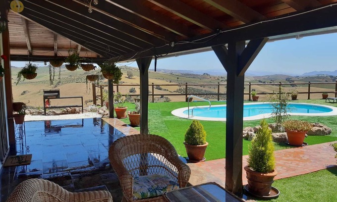 Alozaina House | Vacation Home "Salvador" with Mountain View, Private Pool & Wi-Fi