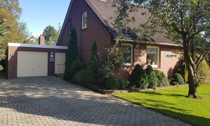Hatshausen House | Vacation home Voß, 65260 - Holiday home in East Frisia, 130 sqm, 3 stars