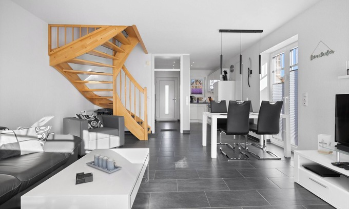 Wangerland House | Vacation home Wattwurm - semi-detached house with enough space for 4 people.