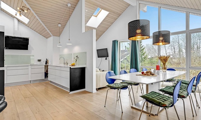 Elsegarde Strand House | Vacation home with jacuzzi for a wonderful vacation near the beach.
