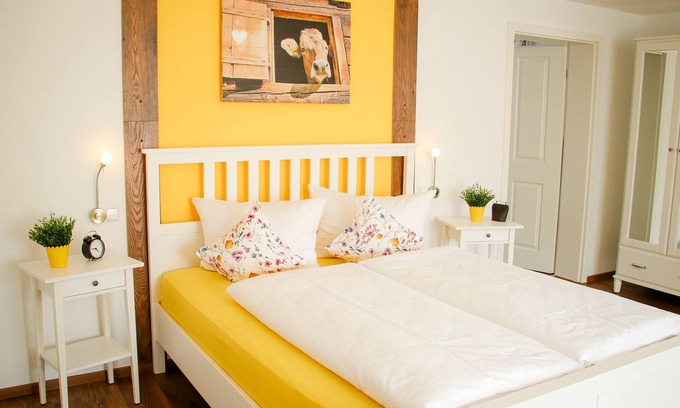 Hayingen House | Vacation home "Zum alten Kuhstall", wheelchair accessible, 200sqm, 6 bedrooms, max. 18 persons