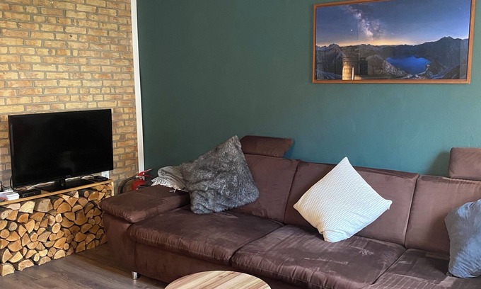 Eusserthal House | Vacation home zum Bullerjan - cozy house with fireplace