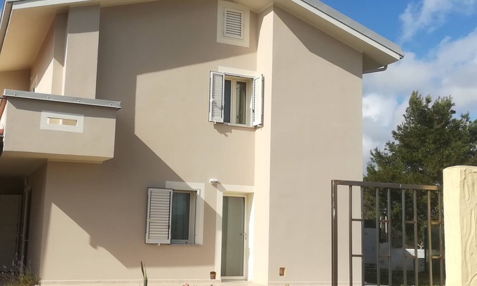 Sant'Anna Arresi House | Vacation House i TRE PINI- 2 KM FROM THE BEACH OF PORTO PINO