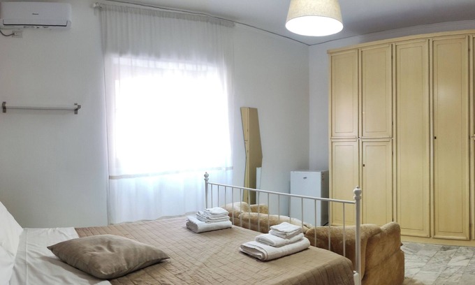 Portici Apartment | Vacation House - The Scent of the Sea.14 beds 50 meters from the sea!