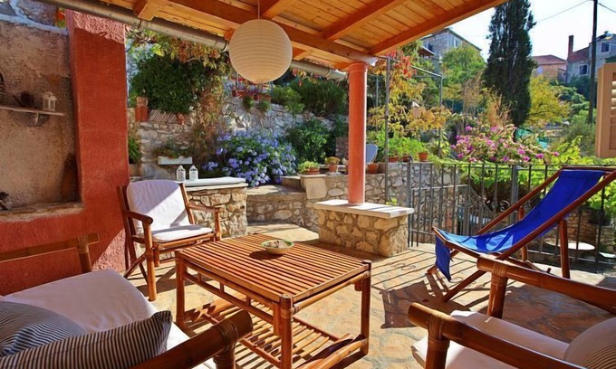 Lozisca House | Vacation home Mirna by Interhome