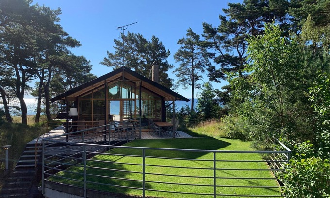 Yngsjo House | Vacation in a beach villa by the sea