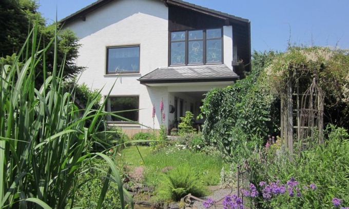 Bergneustadt Apartment | Vacation in the nature garden - apartment/apartment, shower or bath, WC, 1 bedroom