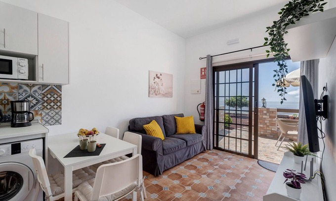 San Miguel de Abona Apartment | Vacation 'La Sabina De Manuel1' with Sea View, Private Terrace and Wi-Fi