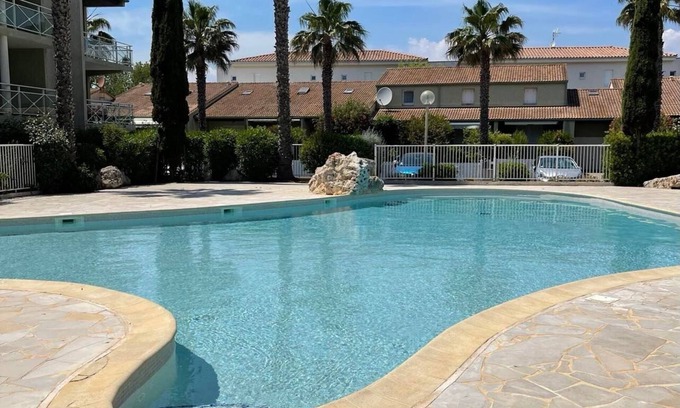 Valras-Plage Cabin | Vacation rental 400m from the beach with swimming pool