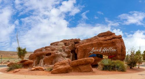 Hurricane Resort | Vacation Rentals at Sand Hollow Resort