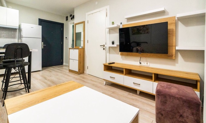 Kepez Apartment | Vacation Residence w Pool 5 min to Mall of Antalya