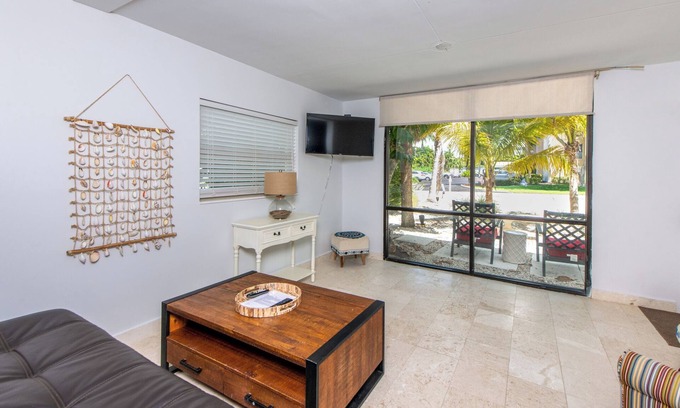 Sarasota Condo | Vacation starts here! Lido beach just steps away! Unit 5