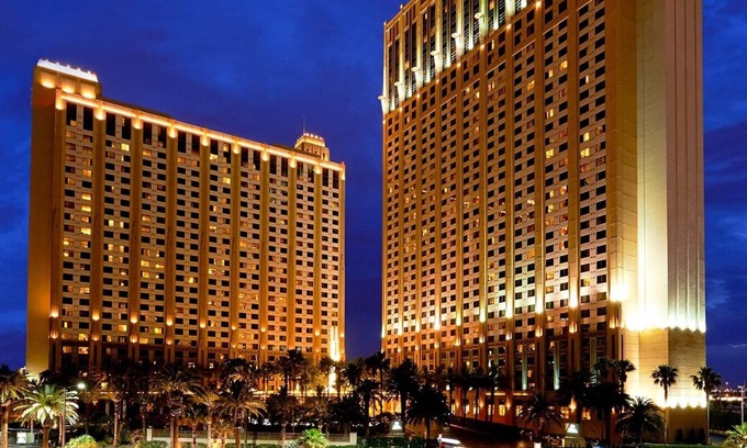 Las Vegas Resort | Vacation, Work, or Conference on the Boulevard
