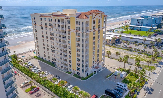 Daytona Beach Condo | VACTION ON THE BEACH