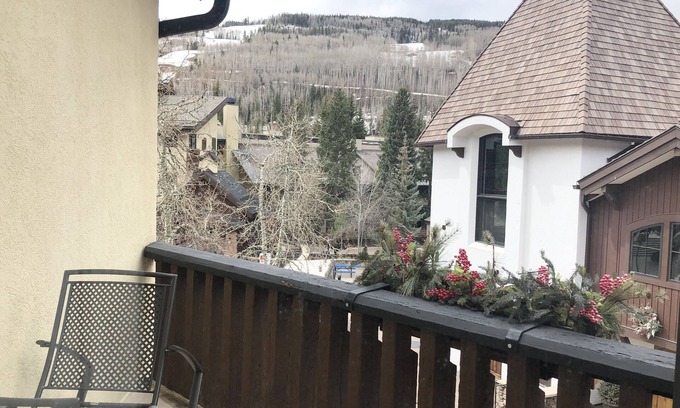 Vail Condo | Vail Village European Charmer-Walk to Gondola, AC, Dog friendly
