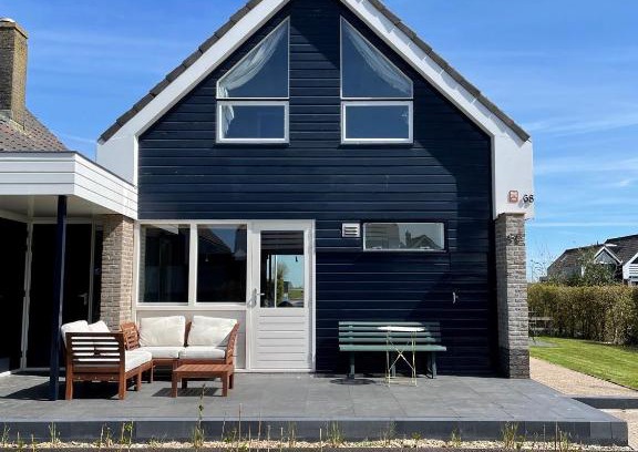 Indijk House | Vakantiehuis aan het water