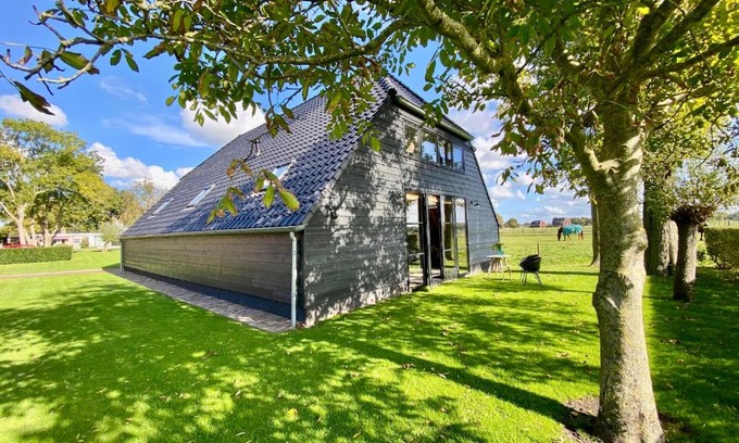 Bergen House | Vakantiewoning Skuur Bergen