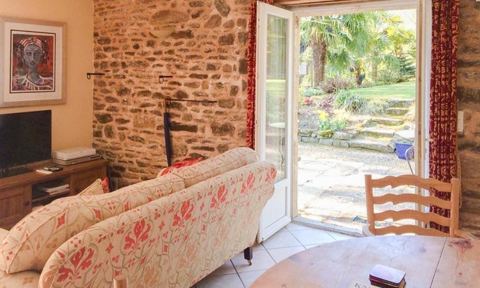 Lehon Apartment | Val Rive - Degas Apartment