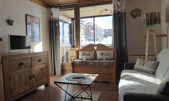 Val-Thorens Apartment | * * Val Thorens Charming apartment for 4 people - Residence Le Schuss